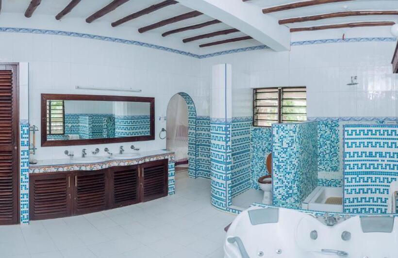 هاستل Kijanii Cottages Diani Beach