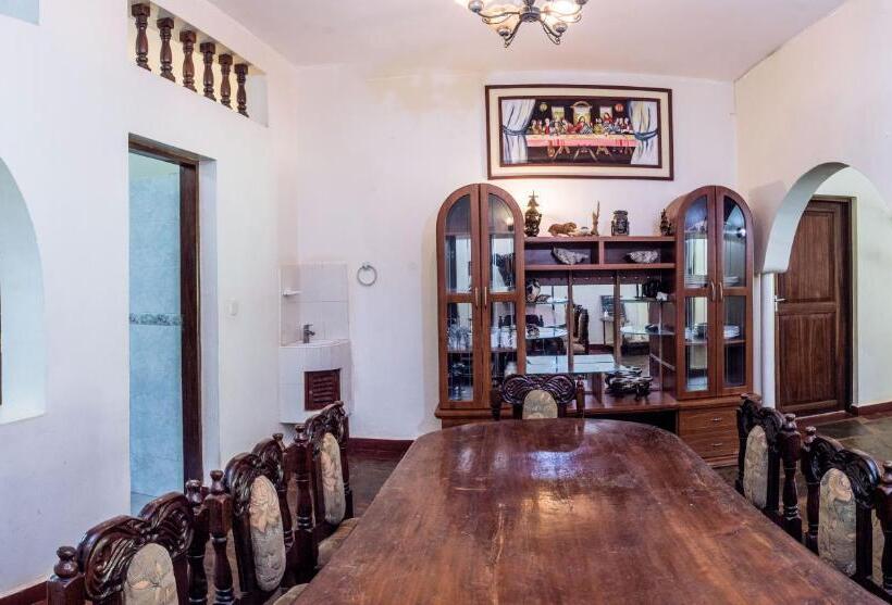 هاستل Kijanii Cottages Diani Beach