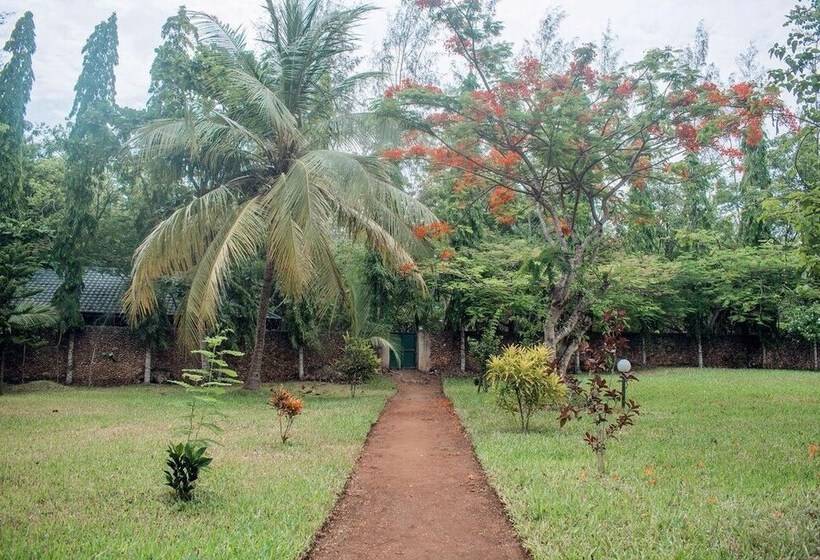 هاستل Kijanii Cottages Diani Beach