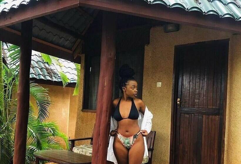 هاستل Kijanii Cottages Diani Beach