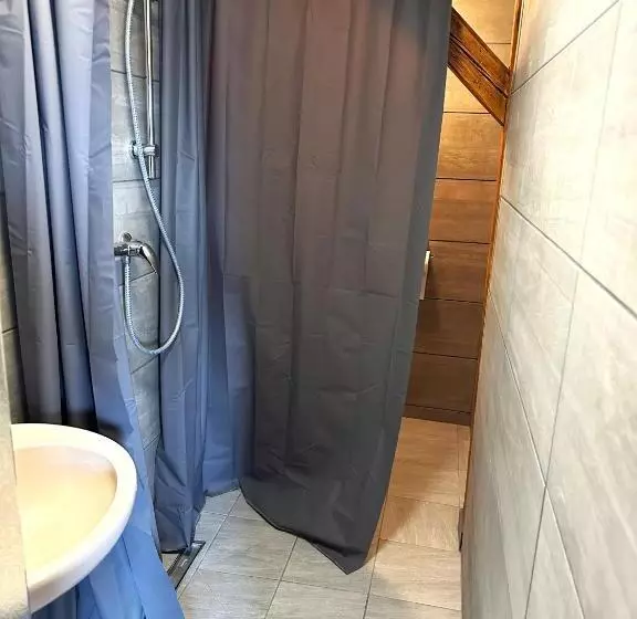 Retkeilymaja Obří Sud Libverda