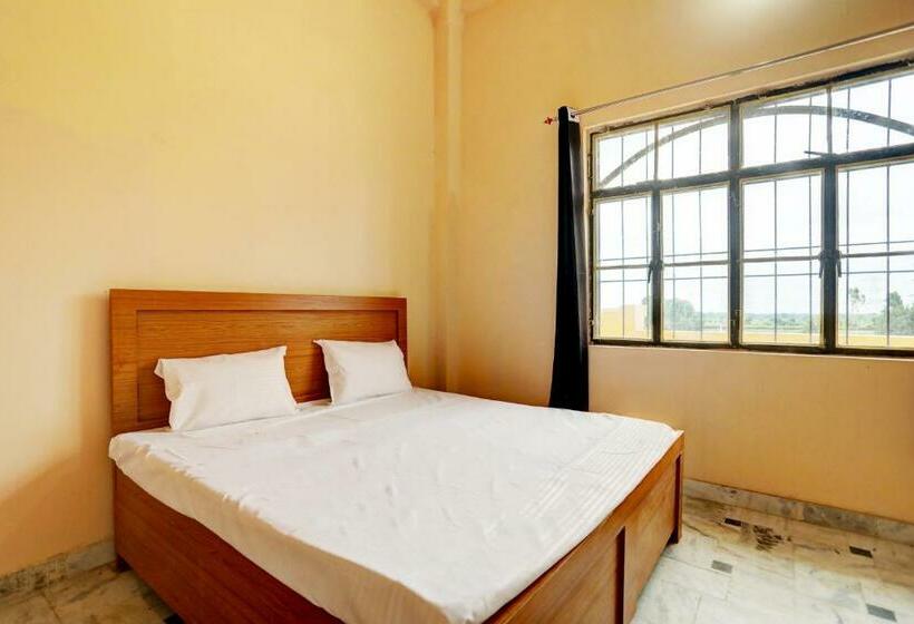 ホテル Oyo Uttam Haveli