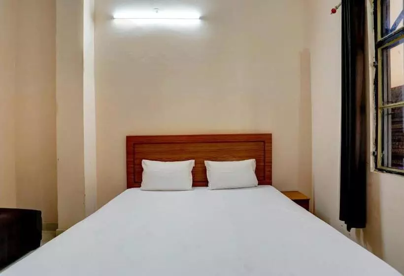 ホテル Oyo Uttam Haveli