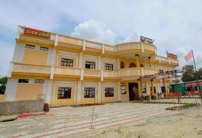 ホテル Oyo Uttam Haveli