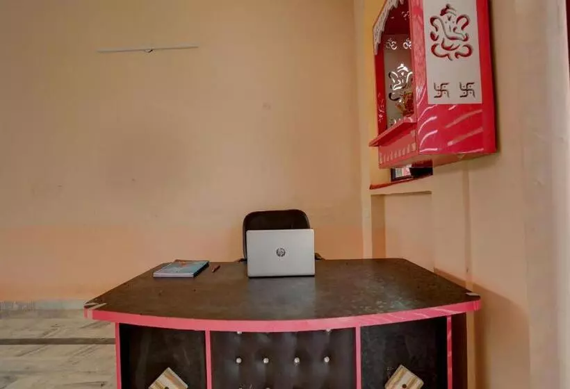 ホテル Oyo Uttam Haveli
