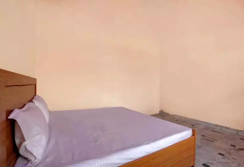 ホテル Oyo Uttam Haveli