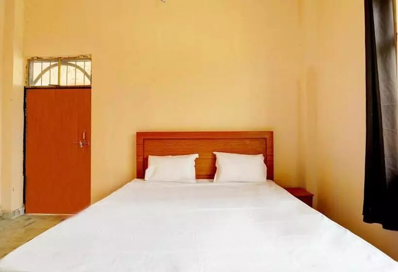 ホテル Oyo Uttam Haveli