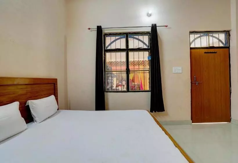 ホテル Oyo Uttam Haveli