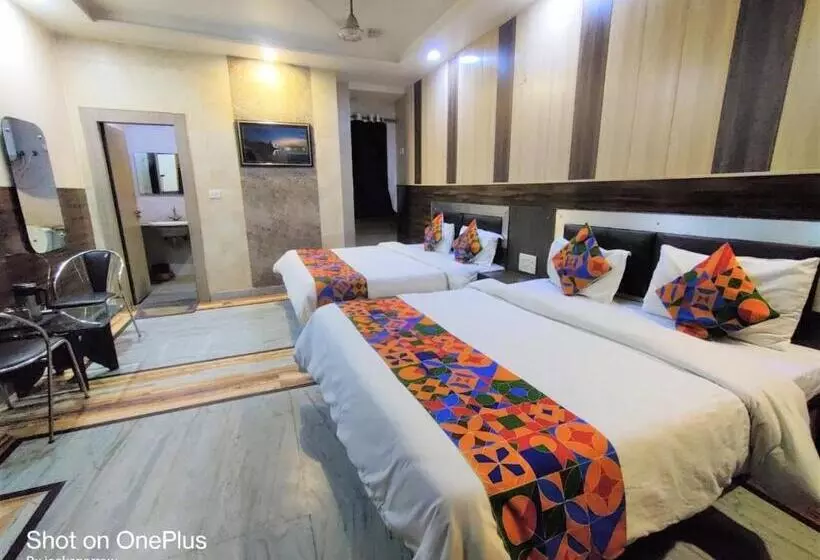 Lux Hotel Agra