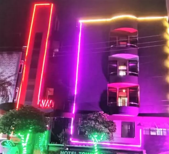 Lux Hotel Agra