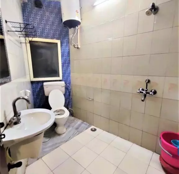 Lux Hotel Agra