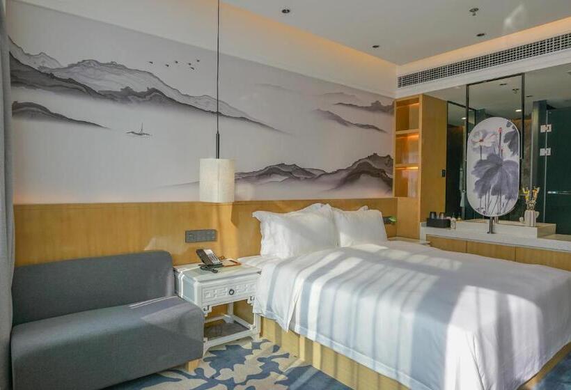 Paco Hotel Shenzhen Luohu Port