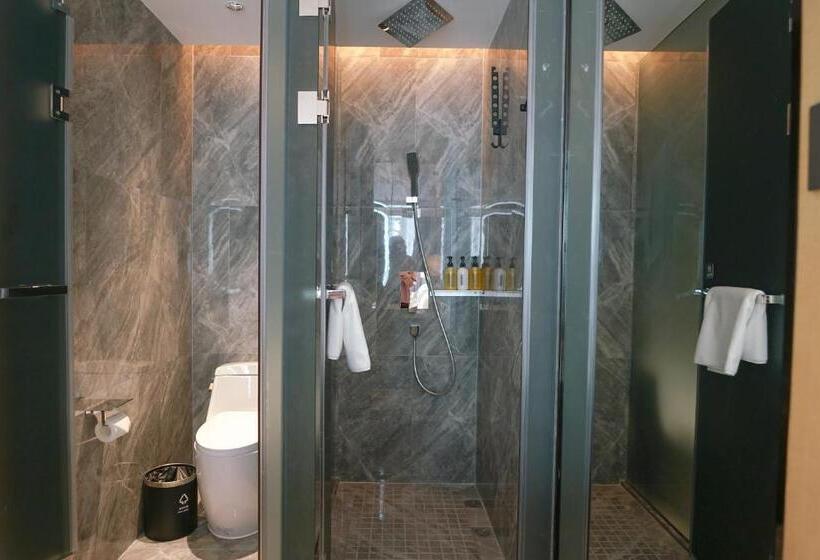 Paco Hotel Shenzhen Luohu Port