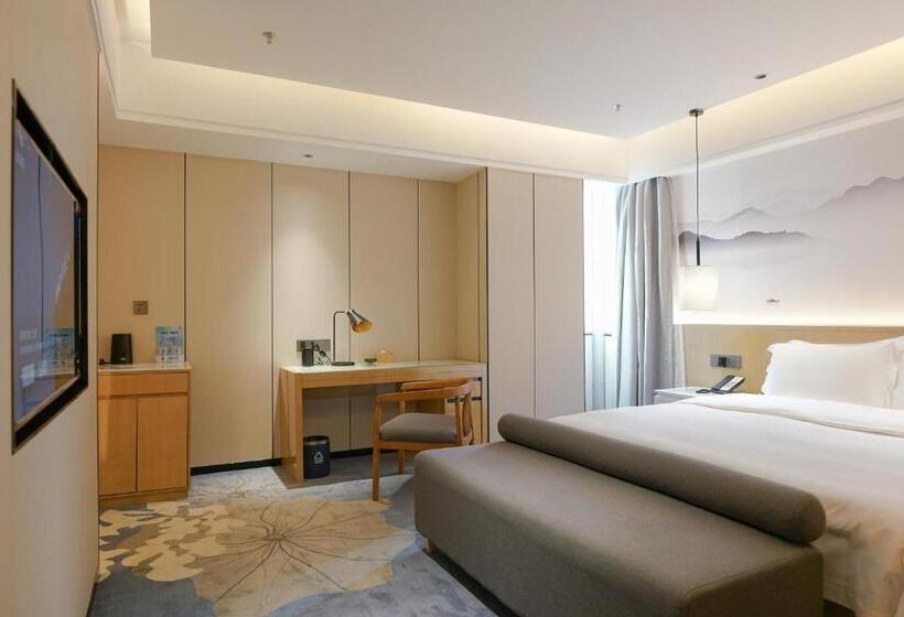 Paco Hotel Shenzhen Luohu Port