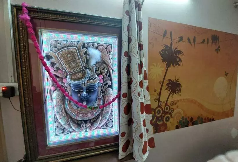 پانسیون Benarasi