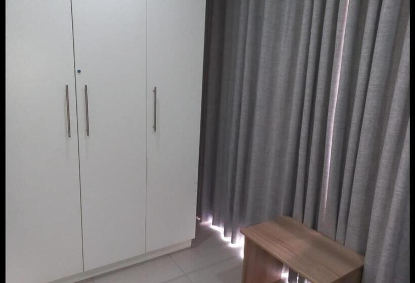 פנסיון Cronin Luxury Accommodation Room 1