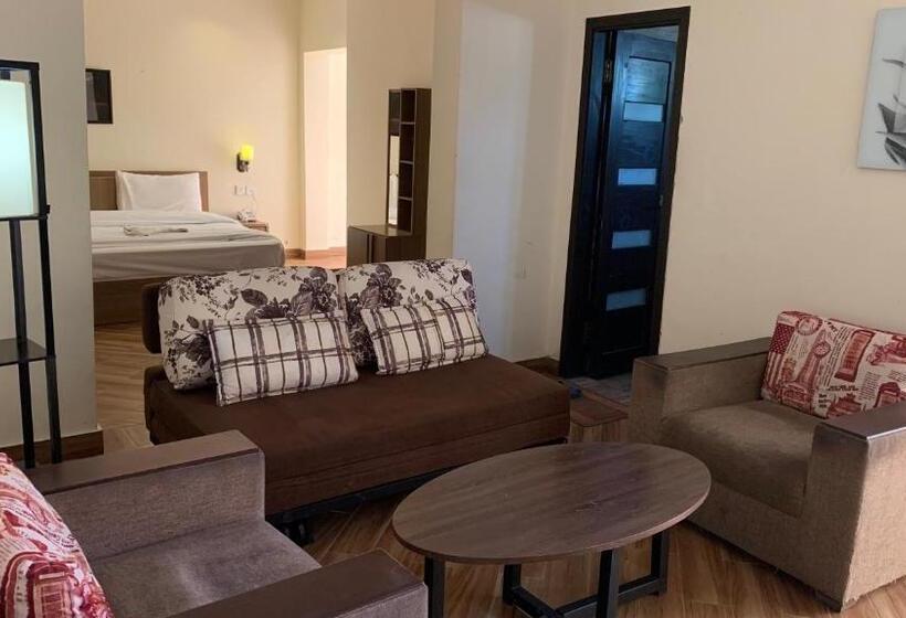 62hills Hotel Ayubia