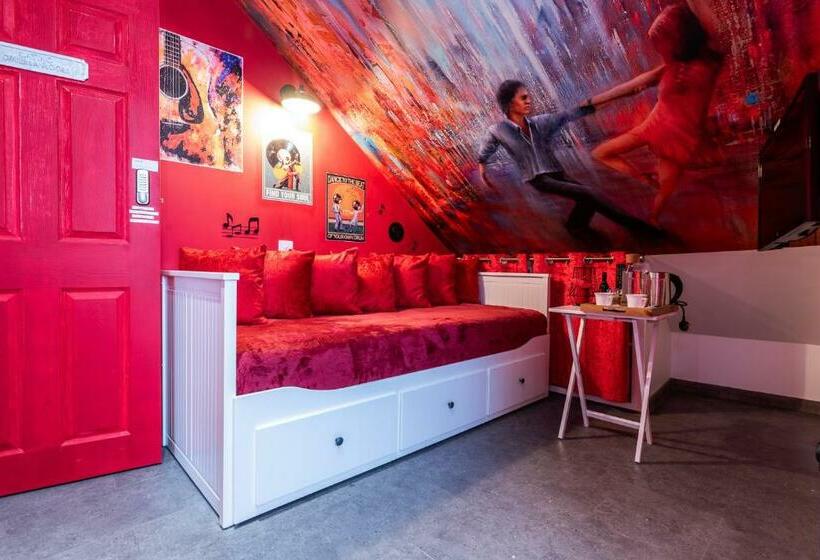 הוסטל Baila Casa