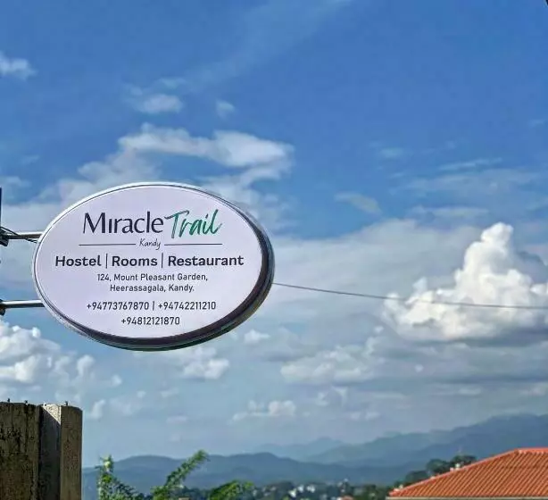 Retkeilymaja Miracle Trail Kandy