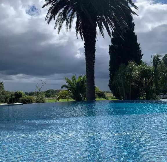 هتل Estancia Santa Angela
