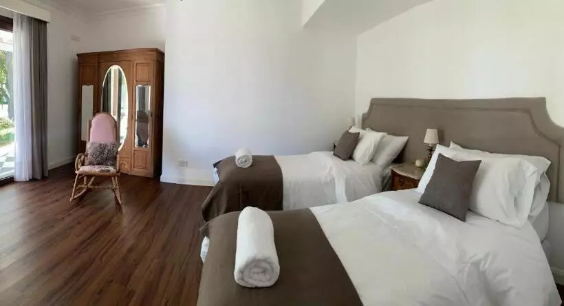 هتل Estancia Santa Angela