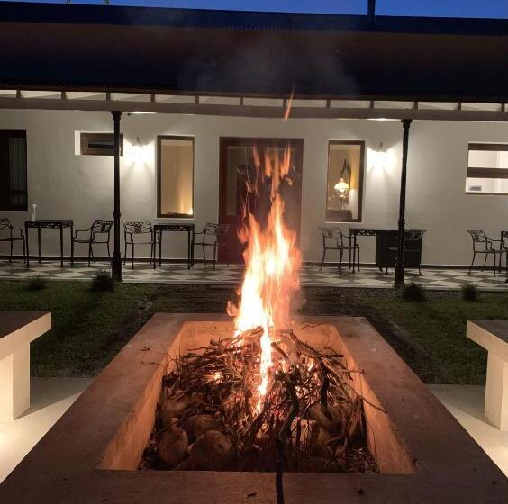 ホテル Estancia Santa Angela