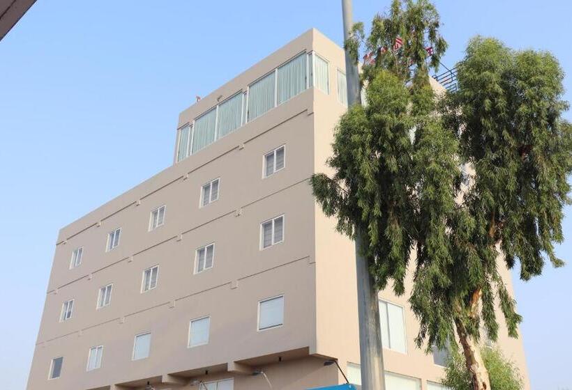 ホテル Stamps Kana By Eight Continents