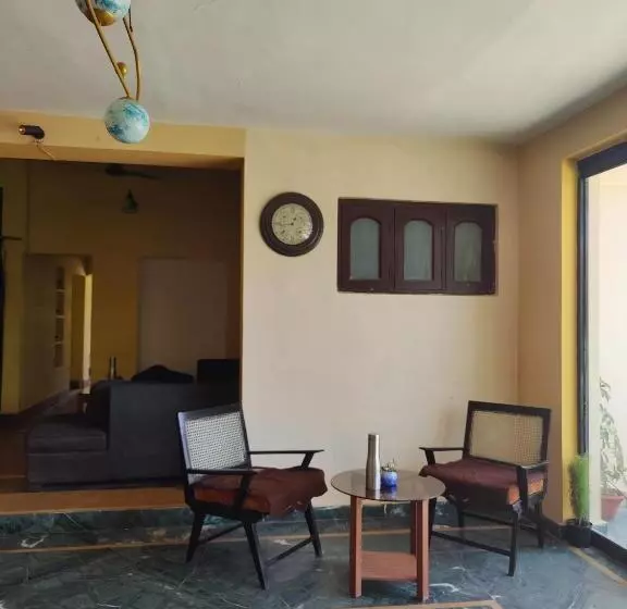Hotelli Surya Greens , Puri