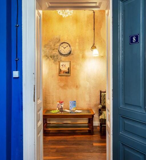 Пансион Astoria Guesthouse