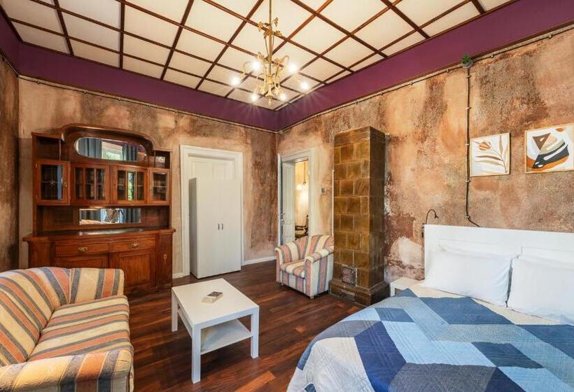 Пансион Astoria Guesthouse