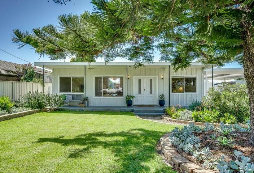 호스텔 On Birchall   Main House And Bunk House   Byo Linen