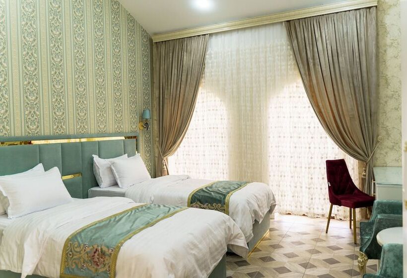 בית מלון כפרי Ayniy