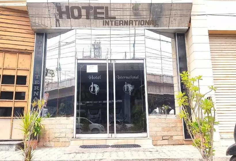 ホテル International Bus Stand Jalandhar City