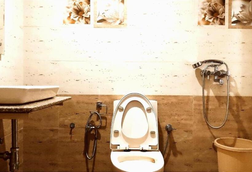 בית מלון כפרי International    Bus Stand Jalandhar City