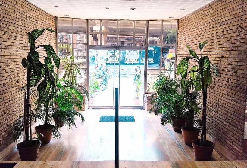 בית מלון כפרי International    Bus Stand Jalandhar City