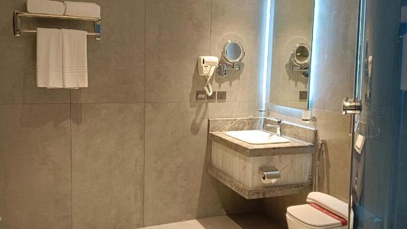 فندق بلفيو بارك رويال Bellevue Park Royal