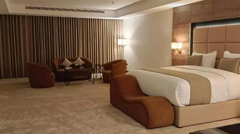 فندق بلفيو بارك رويال Bellevue Park Royal