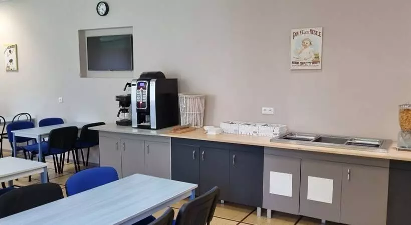 Auberge De Jeunesse   Hi Verdun