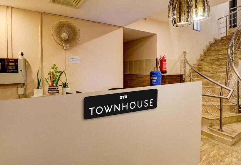 Otel Townhouse Tipsyy Inn 16