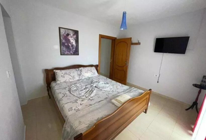 پانسیون Eiffel S Guest House