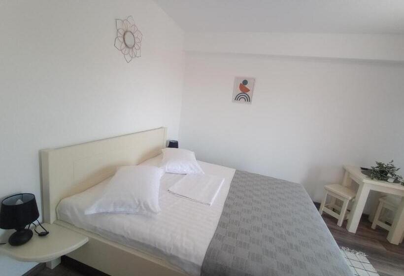 בית מלון כפרי Pestele Ca Odinioară