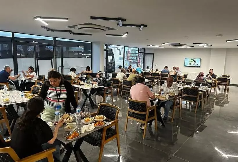 Midis Otel
