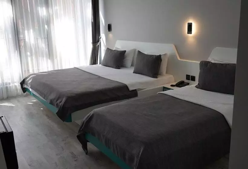 Midis Otel
