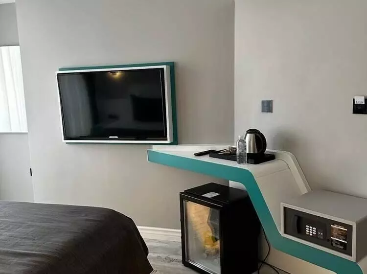 Midis Otel
