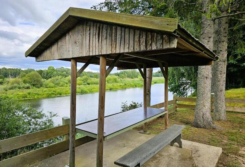 پانسیون Atpūtas Komplekss Pūcmāja