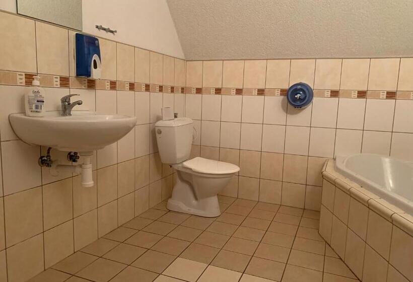 פנסיון Slunovrat