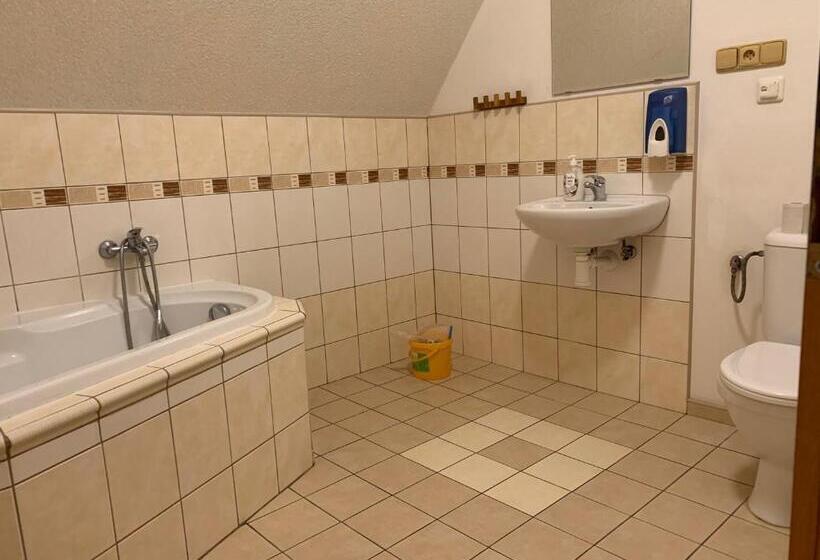 פנסיון Slunovrat