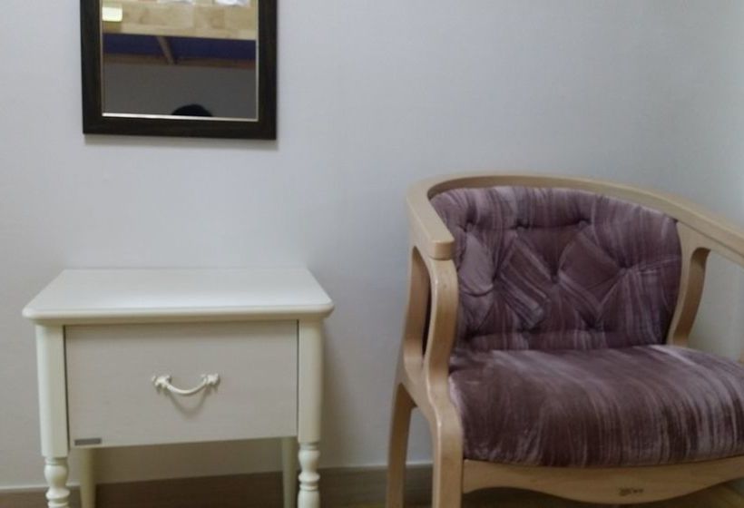 Guest House Godo  Hostel