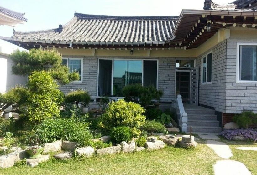 Guest House Godo  Hostel