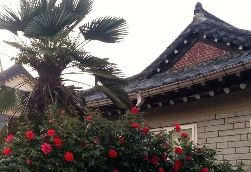 Guest House Godo  Hostel